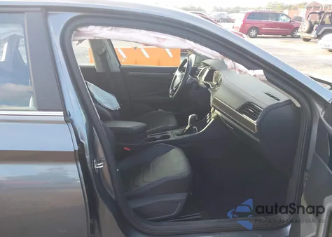 2019 Volkswagen Jetta 1.4T Sel Premium from USA, damaged, VIN 3VWG57BU8KM083134